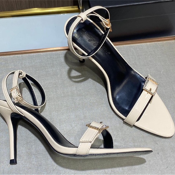 Yves Saint Laurent Women's Summer Heels in Light Color Size: EU39 - Picture 1 of 4